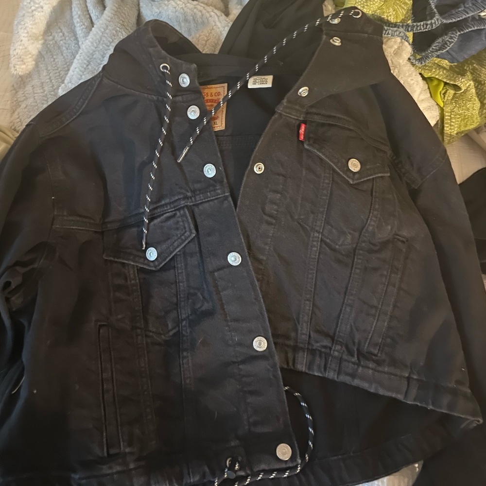 Levi black jean jacket